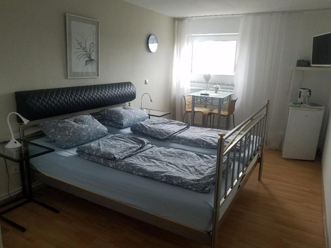 Rooming24, Kleine Pension Lübeck Buitenkant foto