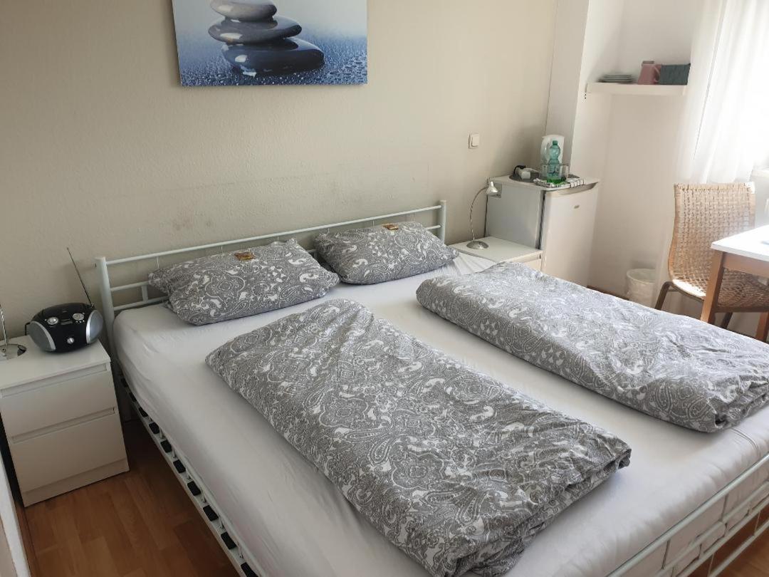 Rooming24, Kleine Pension Lübeck Buitenkant foto
