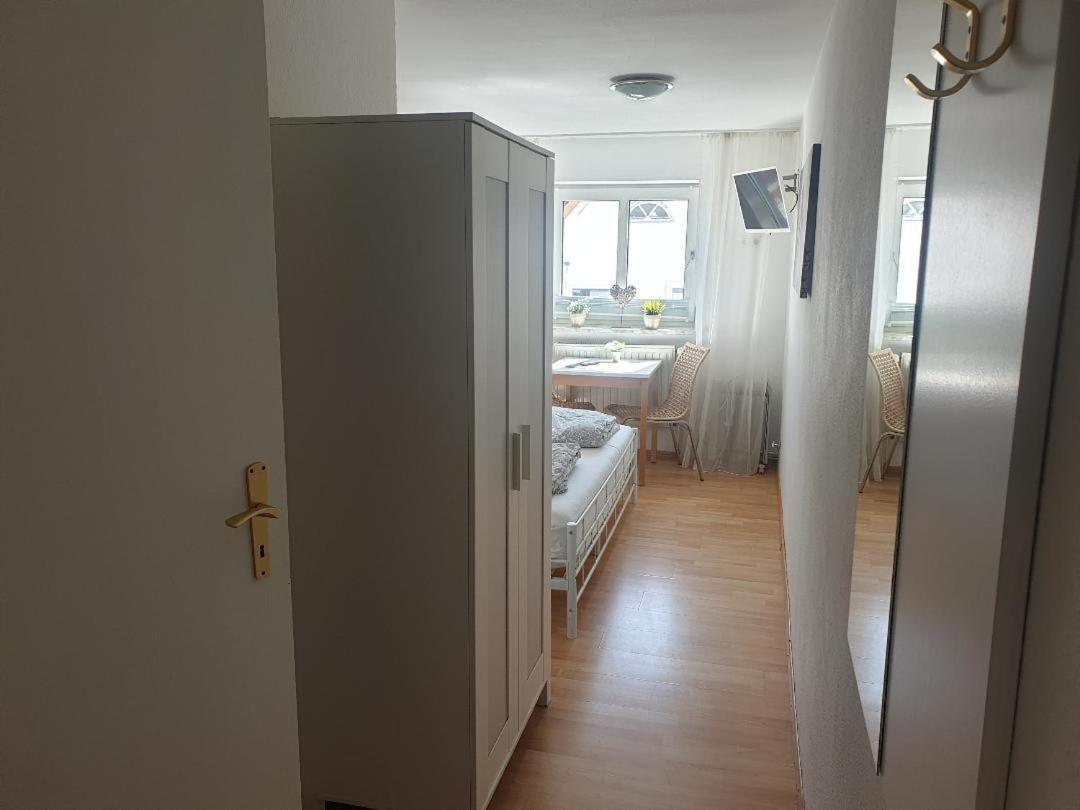 Rooming24, Kleine Pension Lübeck Buitenkant foto