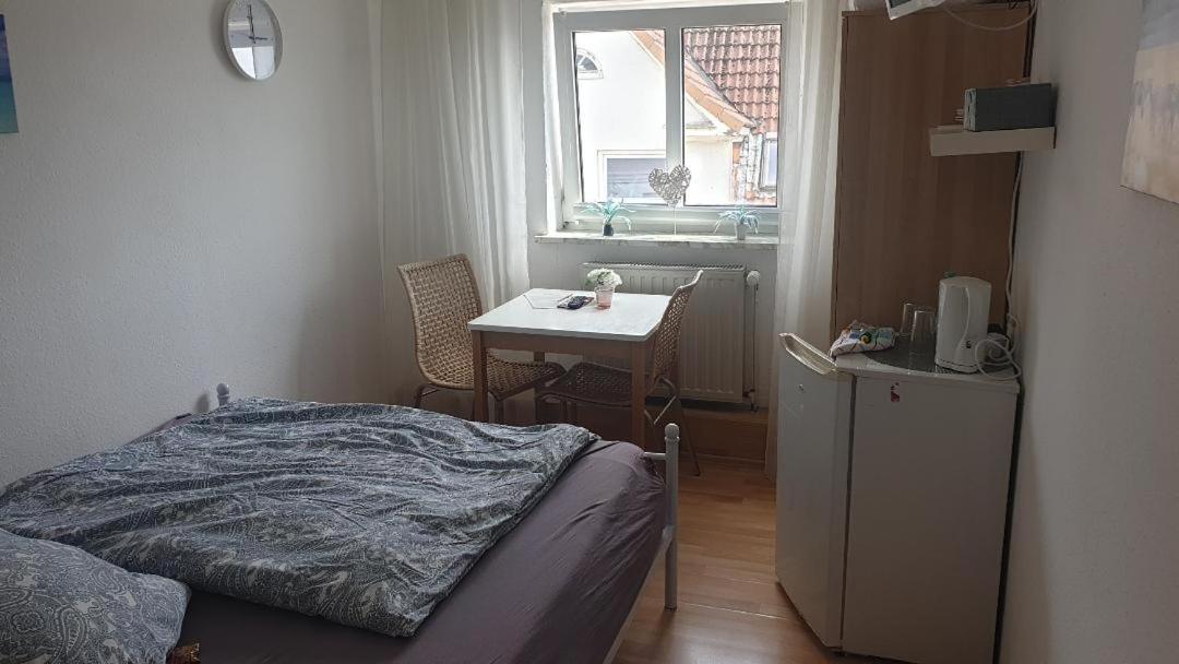 Rooming24, Kleine Pension Lübeck Buitenkant foto