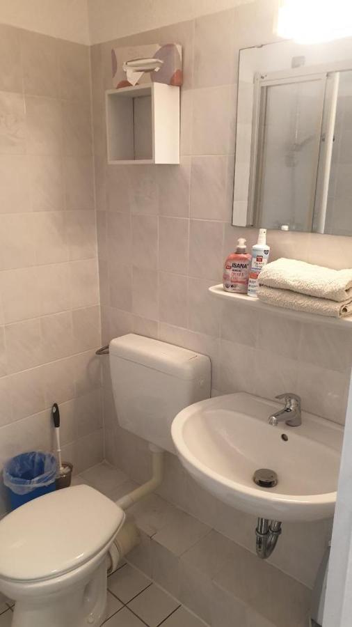 Rooming24, Kleine Pension Lübeck Buitenkant foto