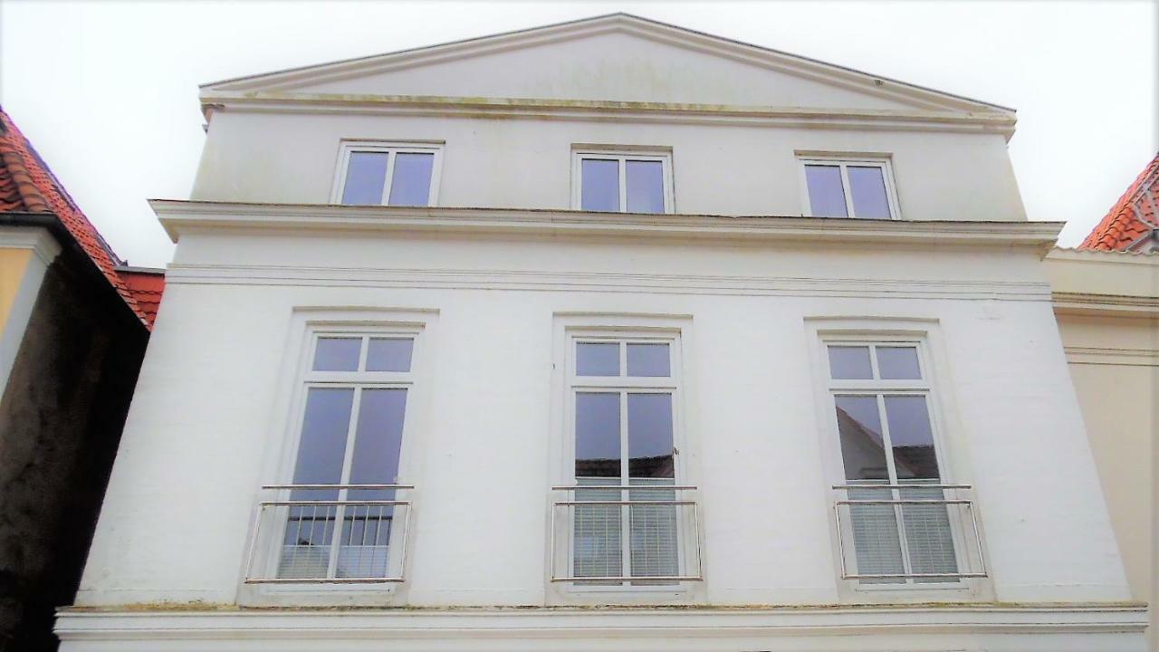Rooming24, Kleine Pension Lübeck Buitenkant foto