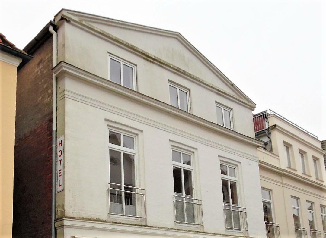 Rooming24, Kleine Pension Lübeck Buitenkant foto