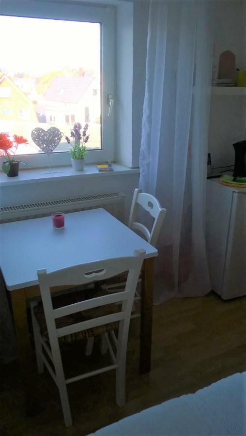 Rooming24, Kleine Pension Lübeck Buitenkant foto